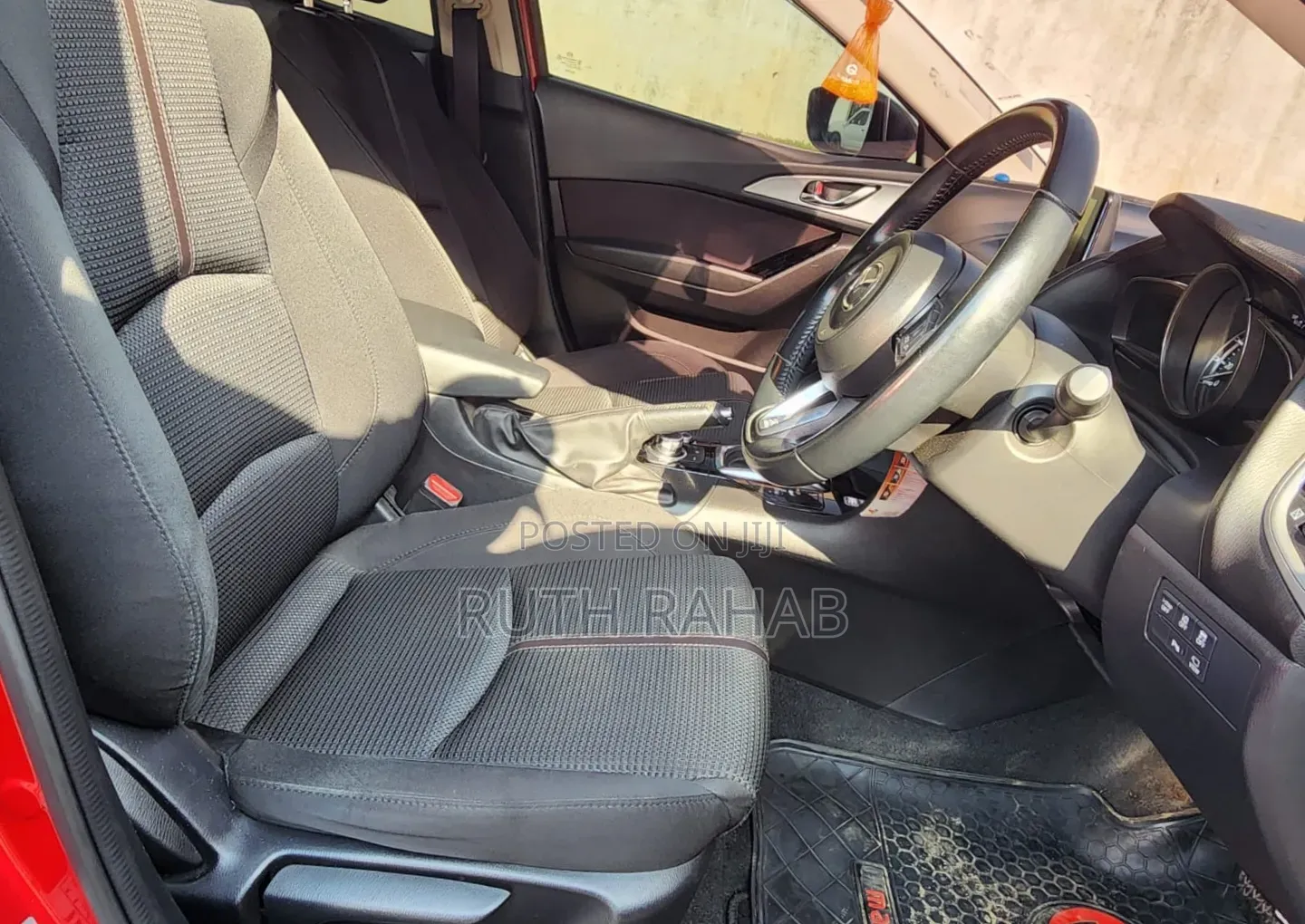 Mazda Axela 2017 Red