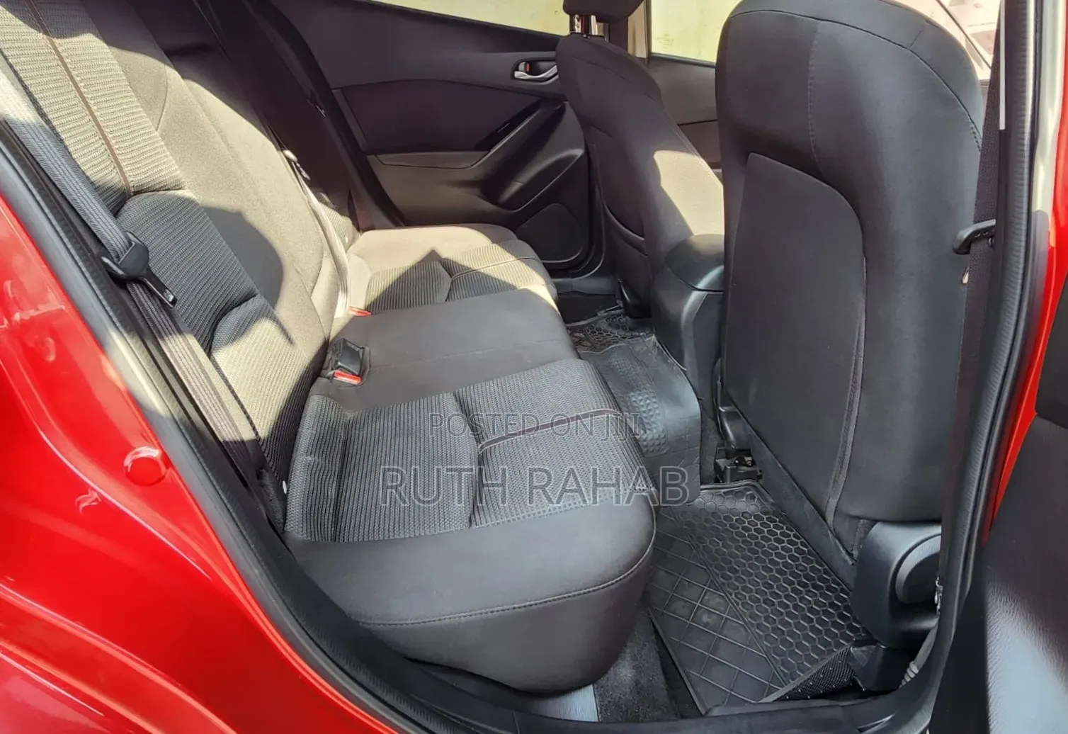 Mazda Axela 2017 Red