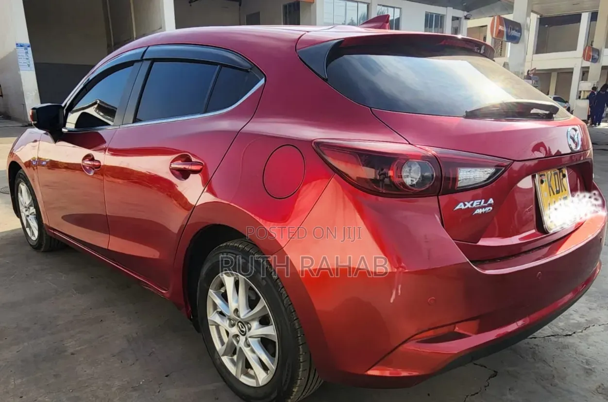 Mazda Axela 2017 Red
