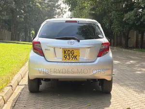 Toyota Vitz 2014 White