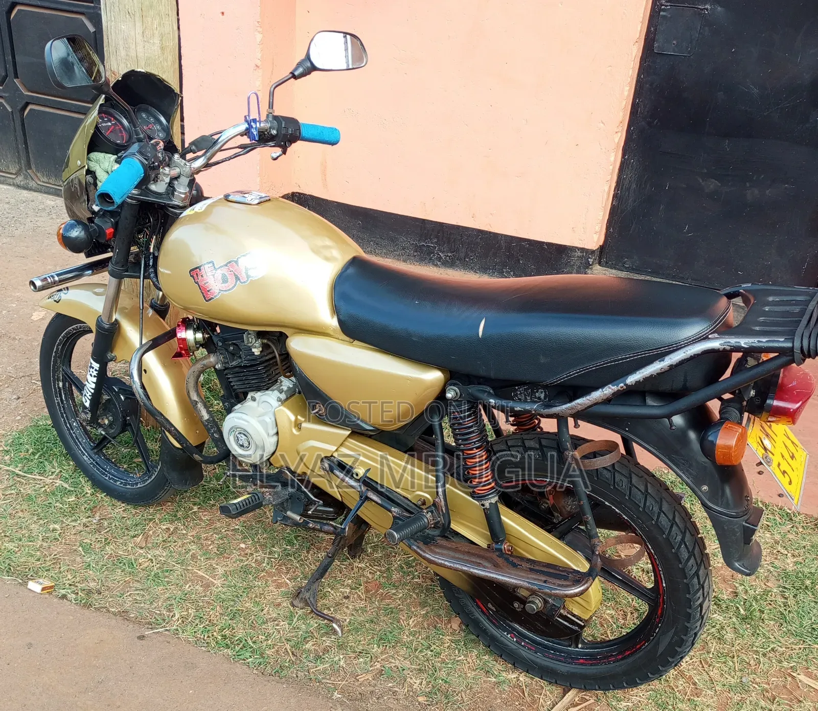 Bajaj Boxer 150 UG 2021 Gold