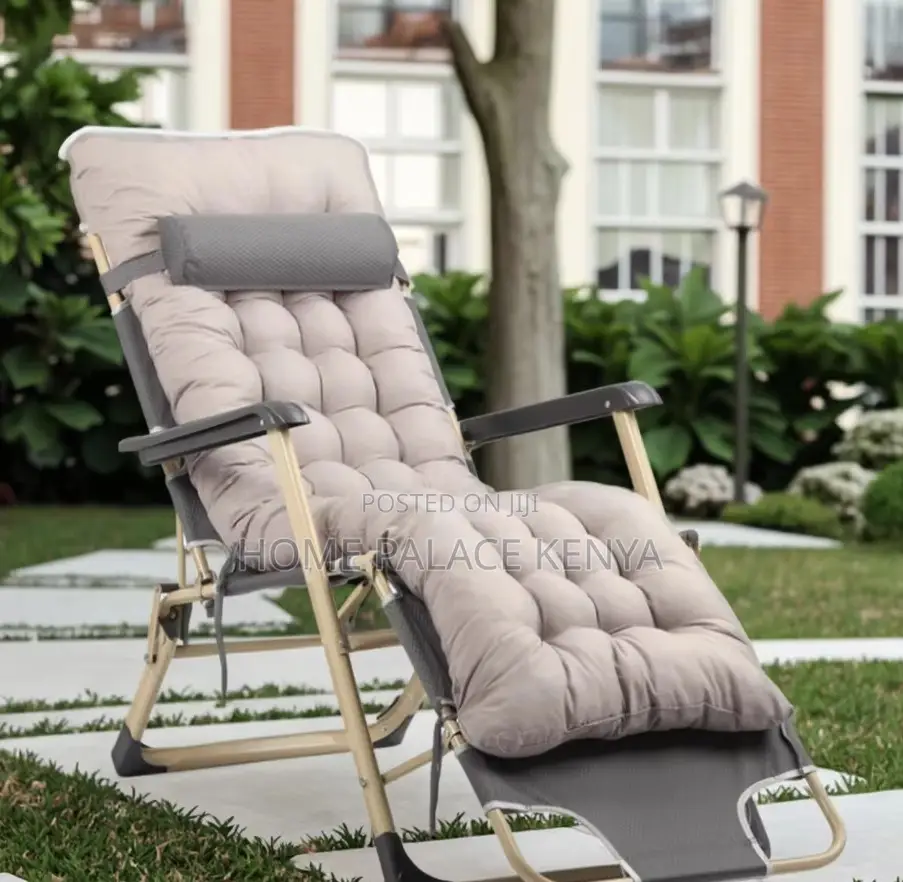 Foldable Chair: Reclining Moon Chair Folding Lounger
