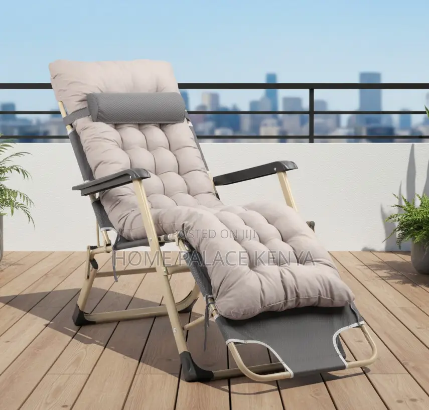 Foldable Chair: Reclining Moon Chair Folding Lounger