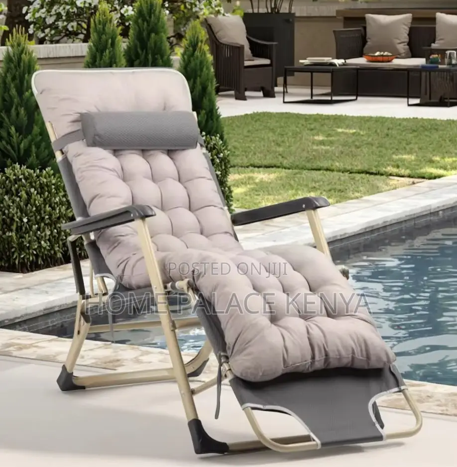 Foldable Chair: Reclining Moon Chair Folding Lounger