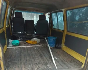 Nissan Vanette 2006 Yellow