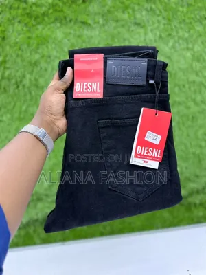 Straight Jeans
