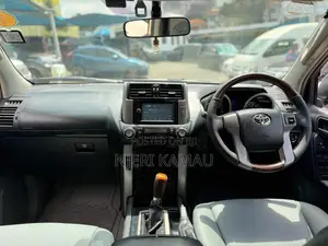 Toyota Land Cruiser Prado 2017 White