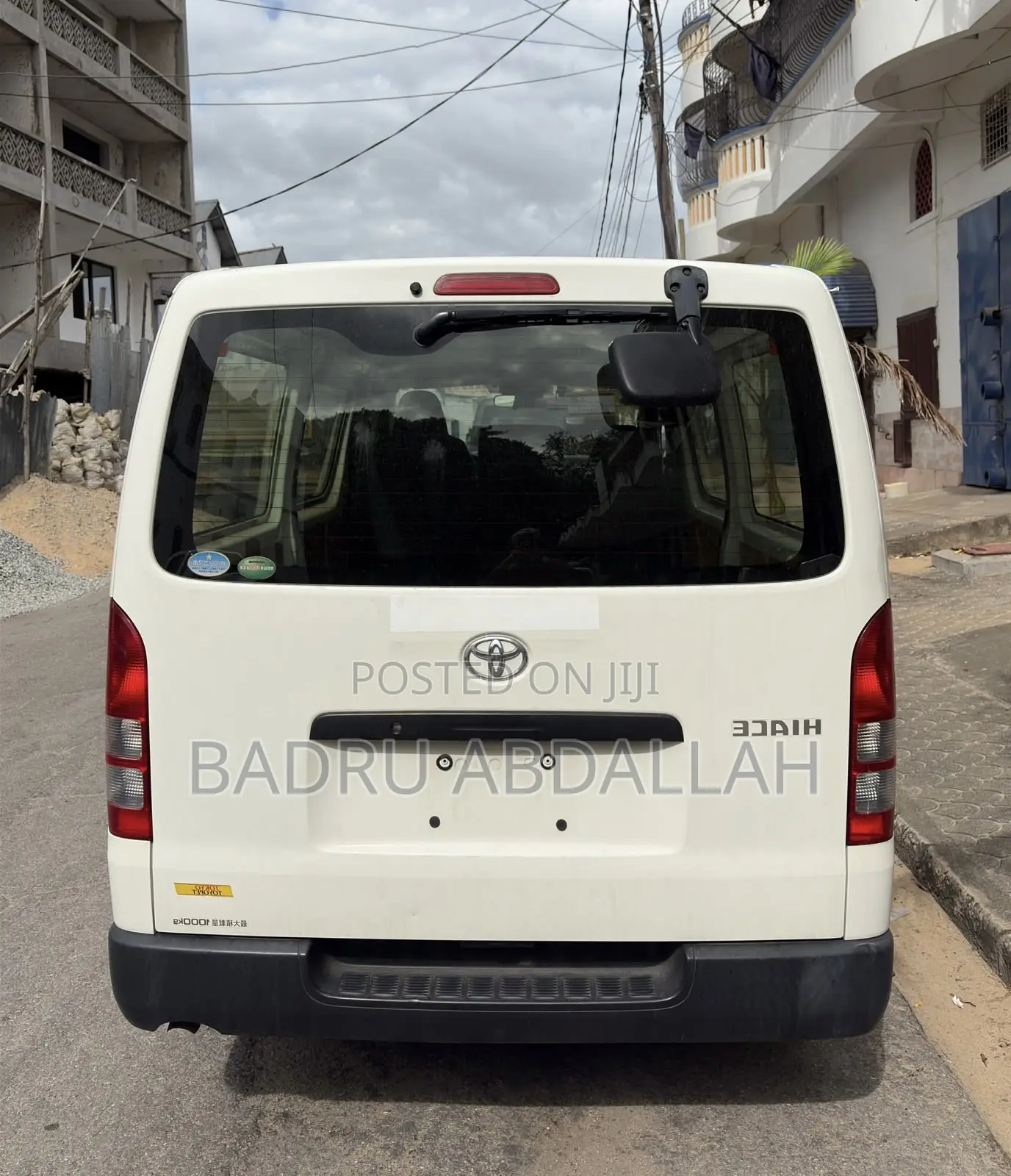 Toyota HiAce 2019 White