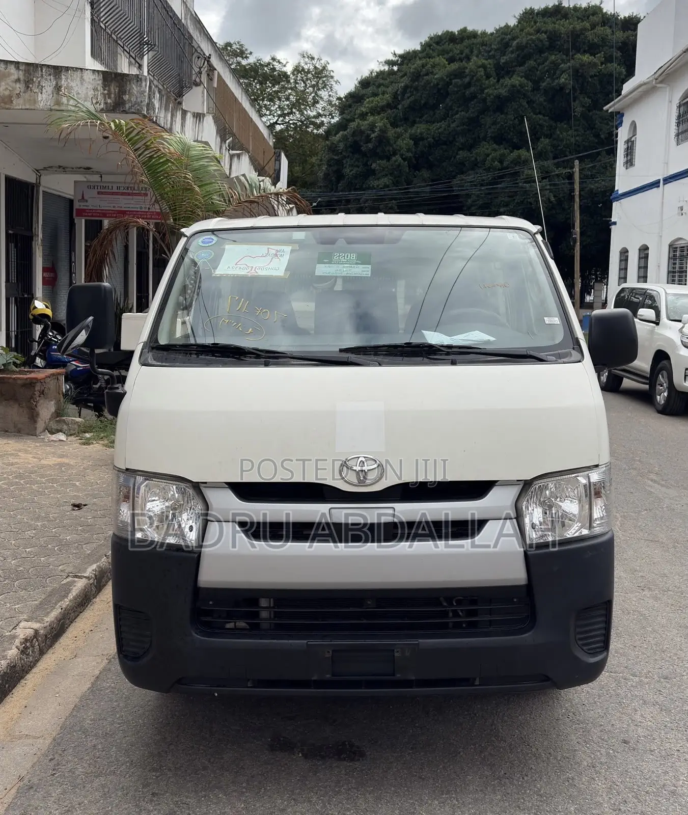 Toyota HiAce 2019 White