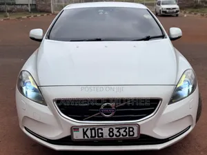 Volvo V40 2014 Pearl