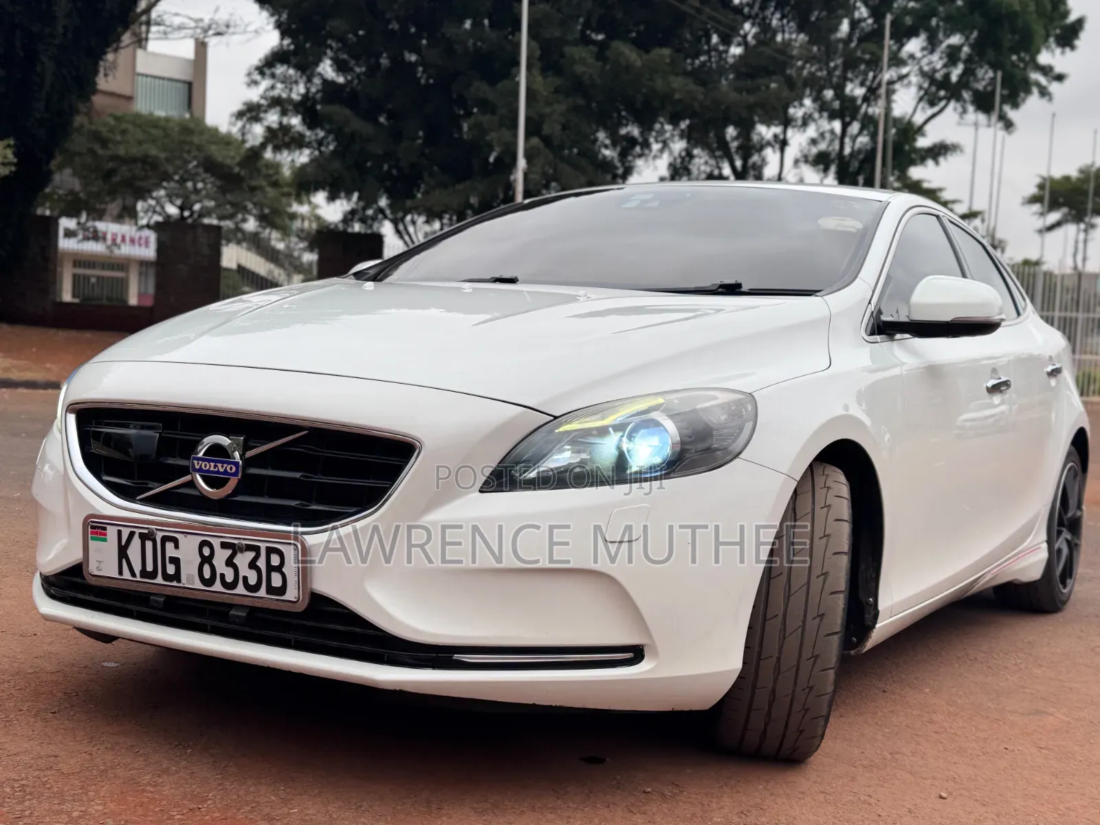 Volvo V40 2014 Pearl