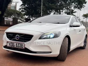 Volvo V40 2014 Pearl