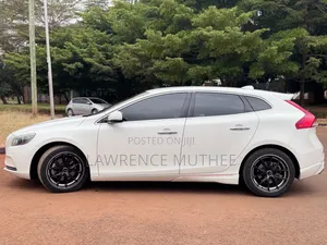 Volvo V40 2014 Pearl