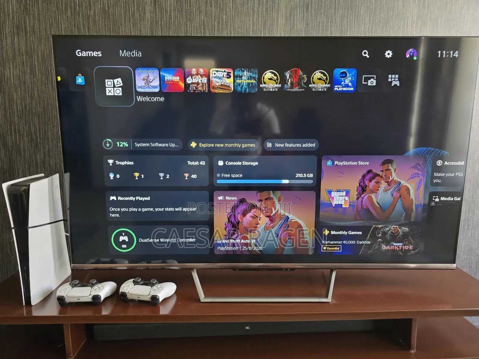 Playstation 5 Console, 2 Controllers