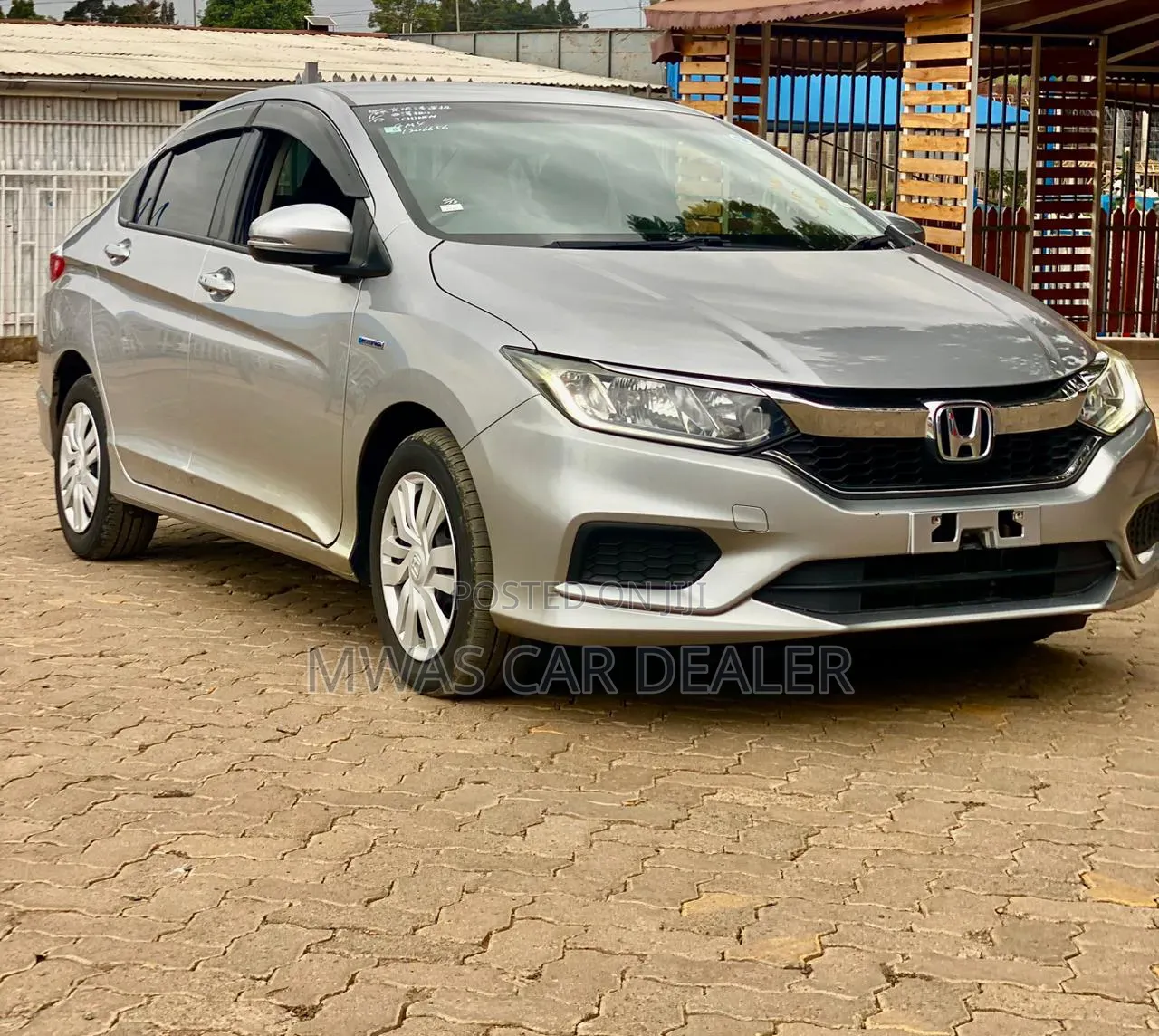 Honda Grace 2018 Gray