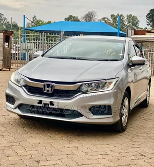 Honda Grace 2018 Gray