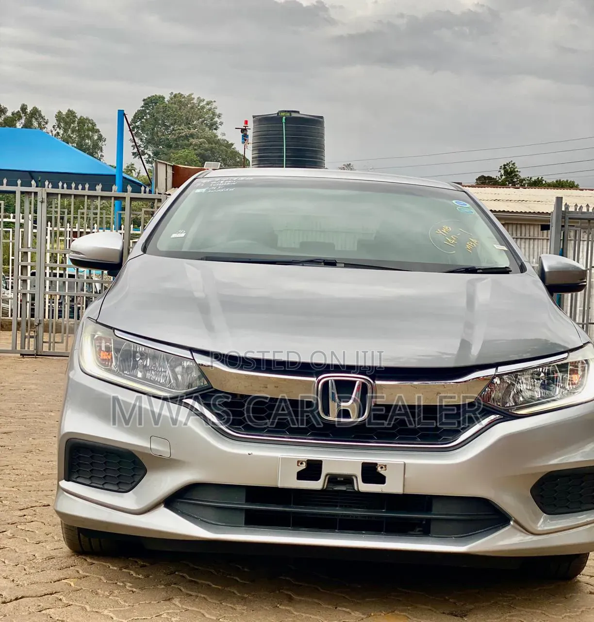 Honda Grace 2018 Gray