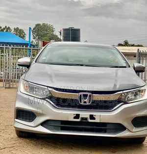 Honda Grace 2018 Gray