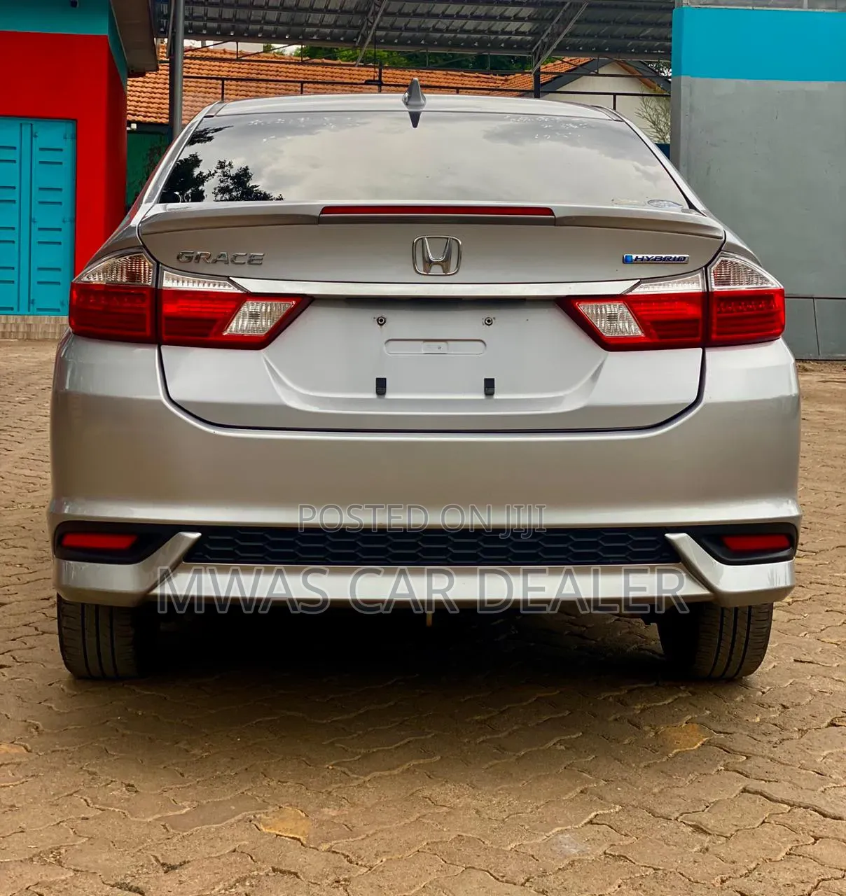 Honda Grace 2018 Gray