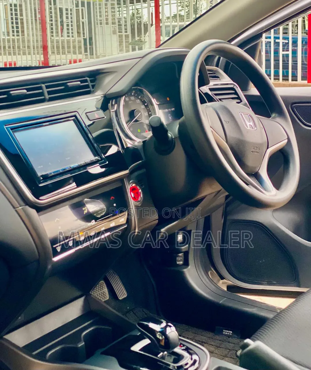 Honda Grace 2018 Gray