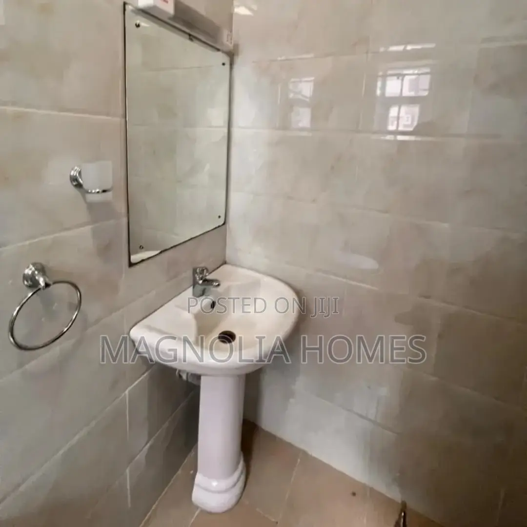 3bdrm Apartment in Valley Arcade for rent