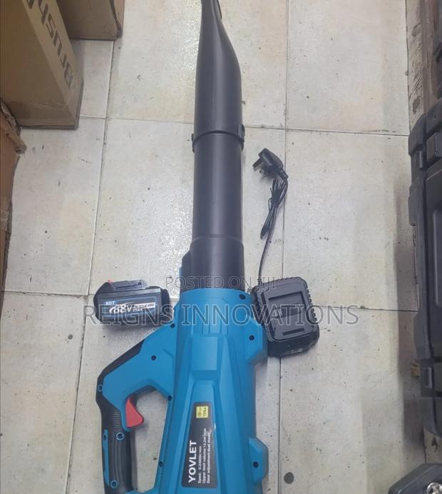 Cordless Leaf Blower