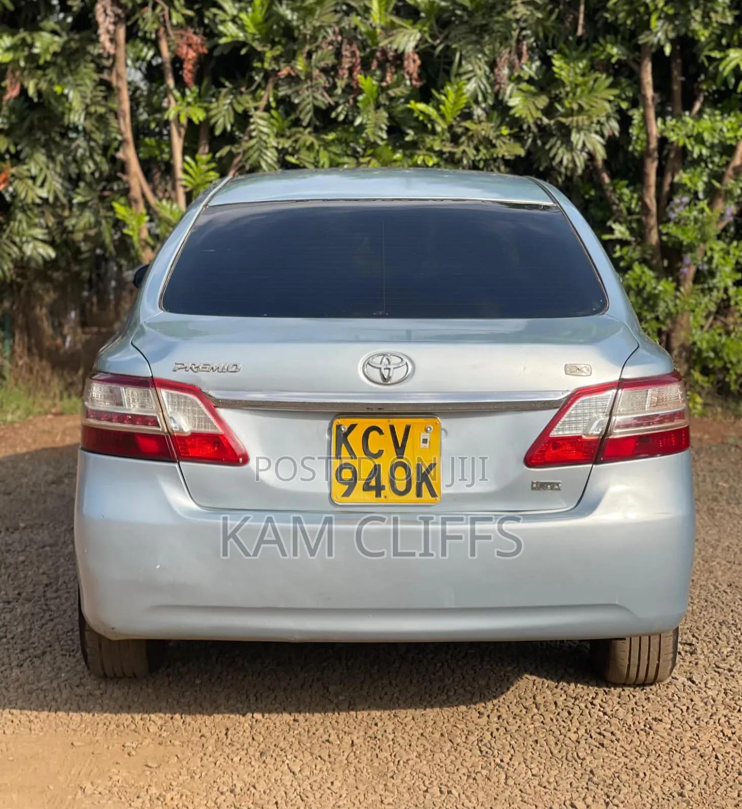 Toyota Premio 2011 Silver