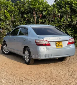 Toyota Premio 2011 Silver