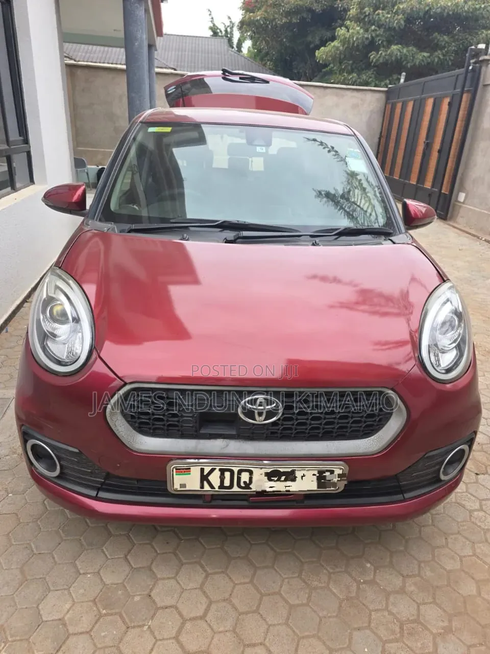 Toyota Passo 2017 Maroon