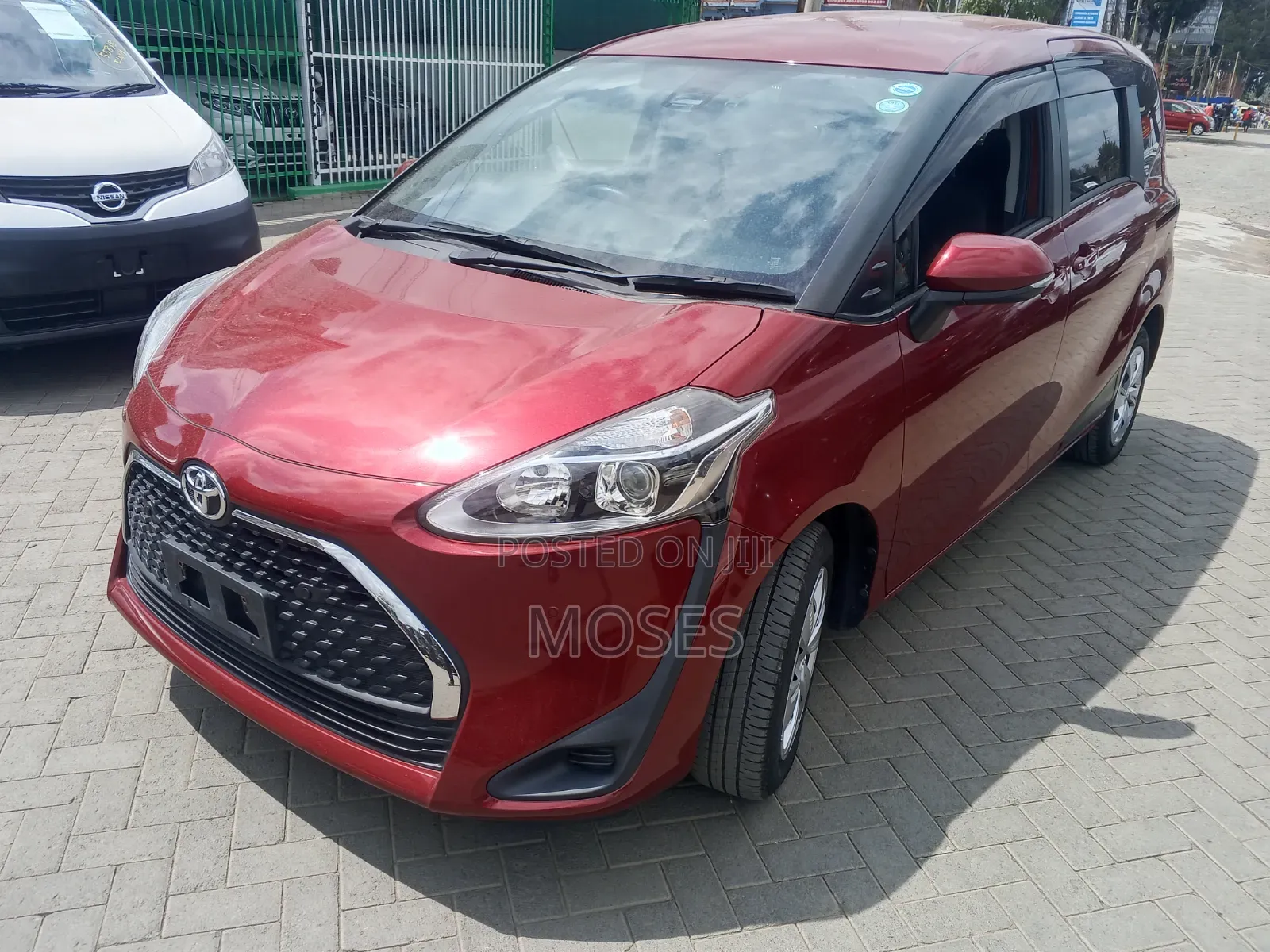 Toyota Sienta 2019 Red