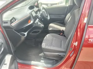 Toyota Sienta 2019 Red