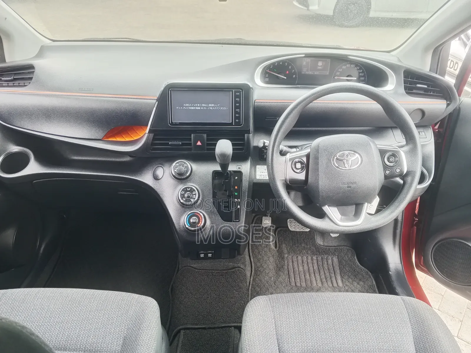 Toyota Sienta 2019 Red