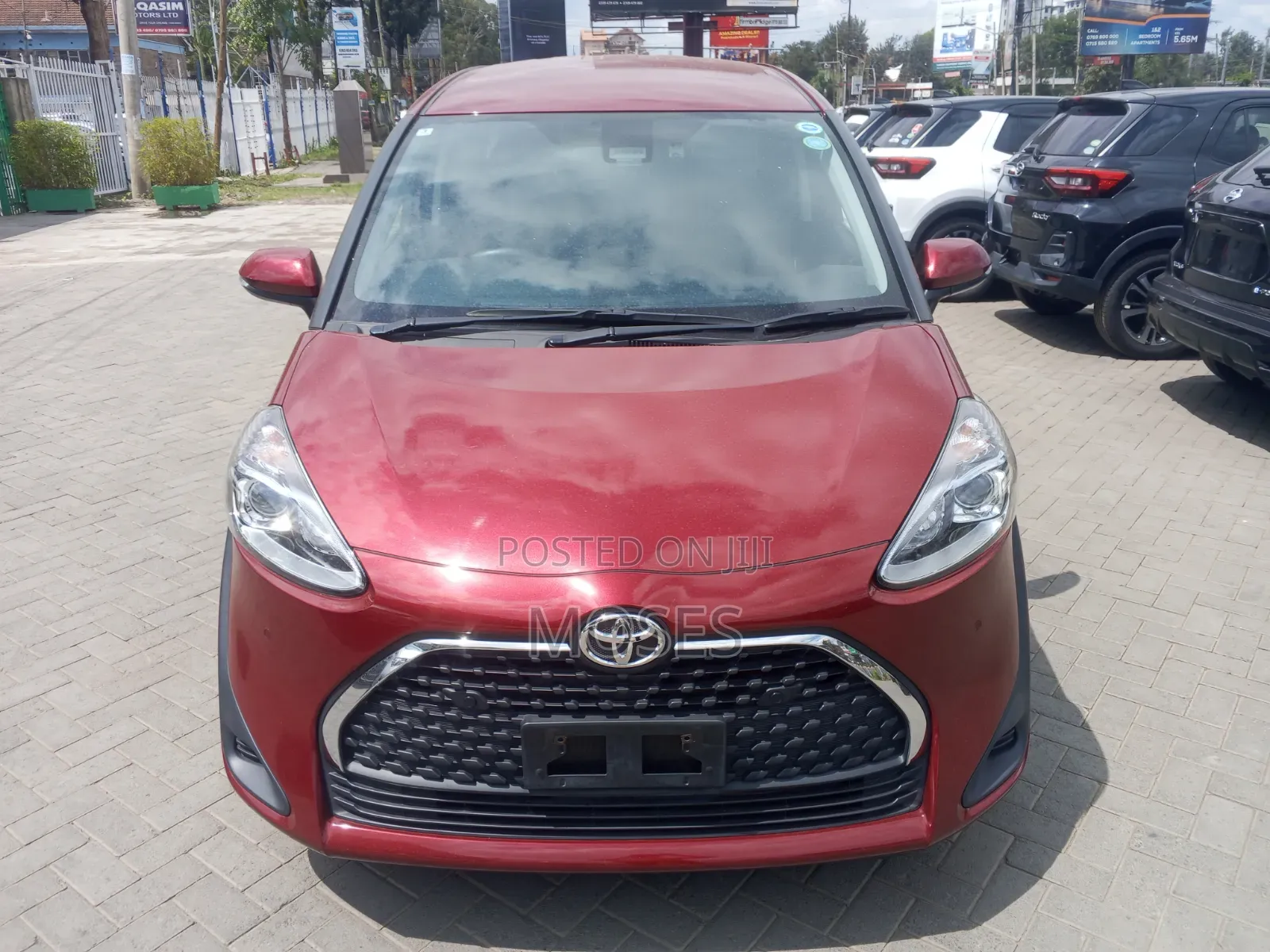 Toyota Sienta 2019 Red