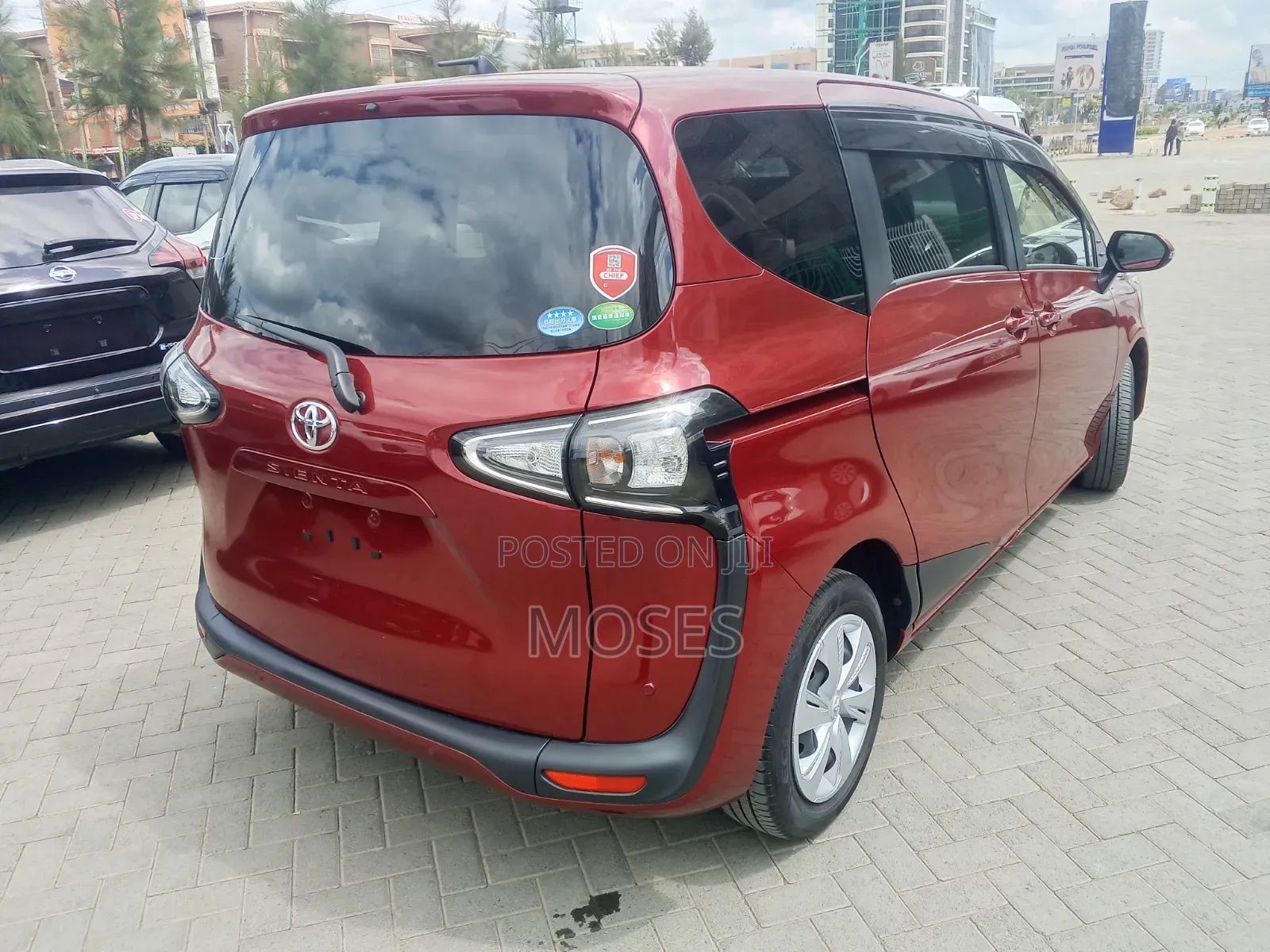 Toyota Sienta 2019 Red