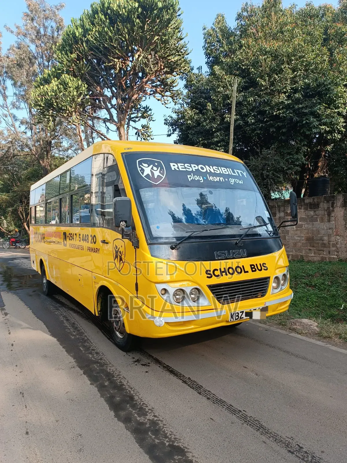 Isuzu NQR 2014 Yellow