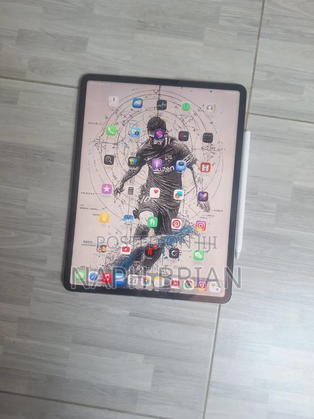Apple iPad Pro 12.9 (2022) 128 GB Gray