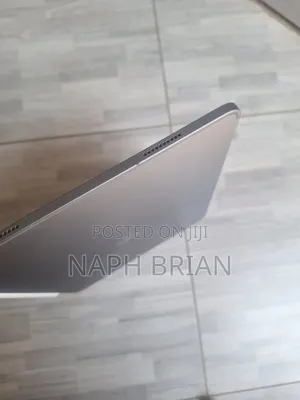 Apple iPad Pro 12.9 (2022) 128 GB Gray