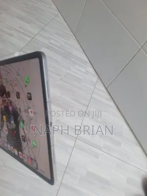 Apple iPad Pro 12.9 (2022) 128 GB Gray