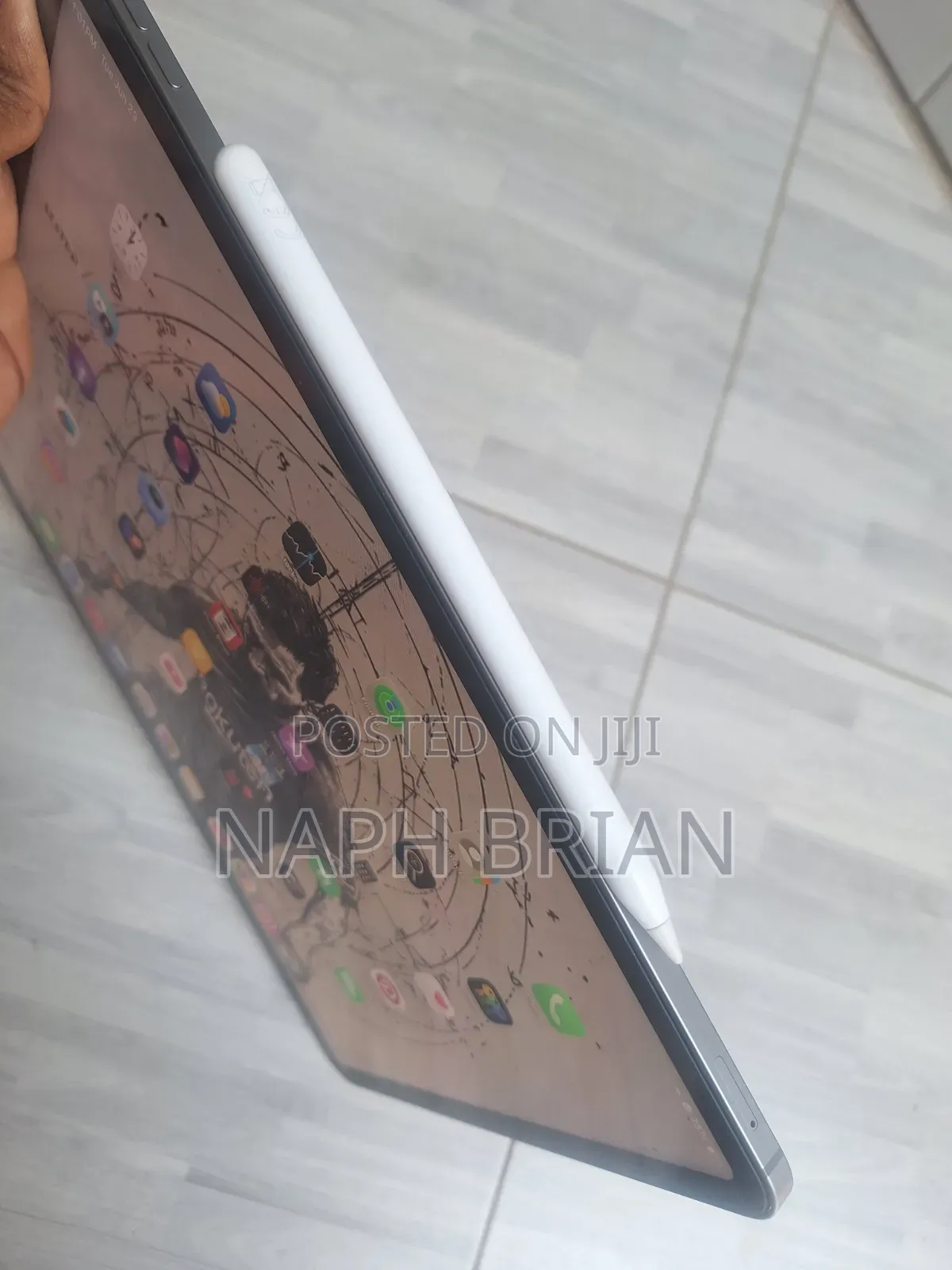 Apple iPad Pro 12.9 (2022) 128 GB Gray