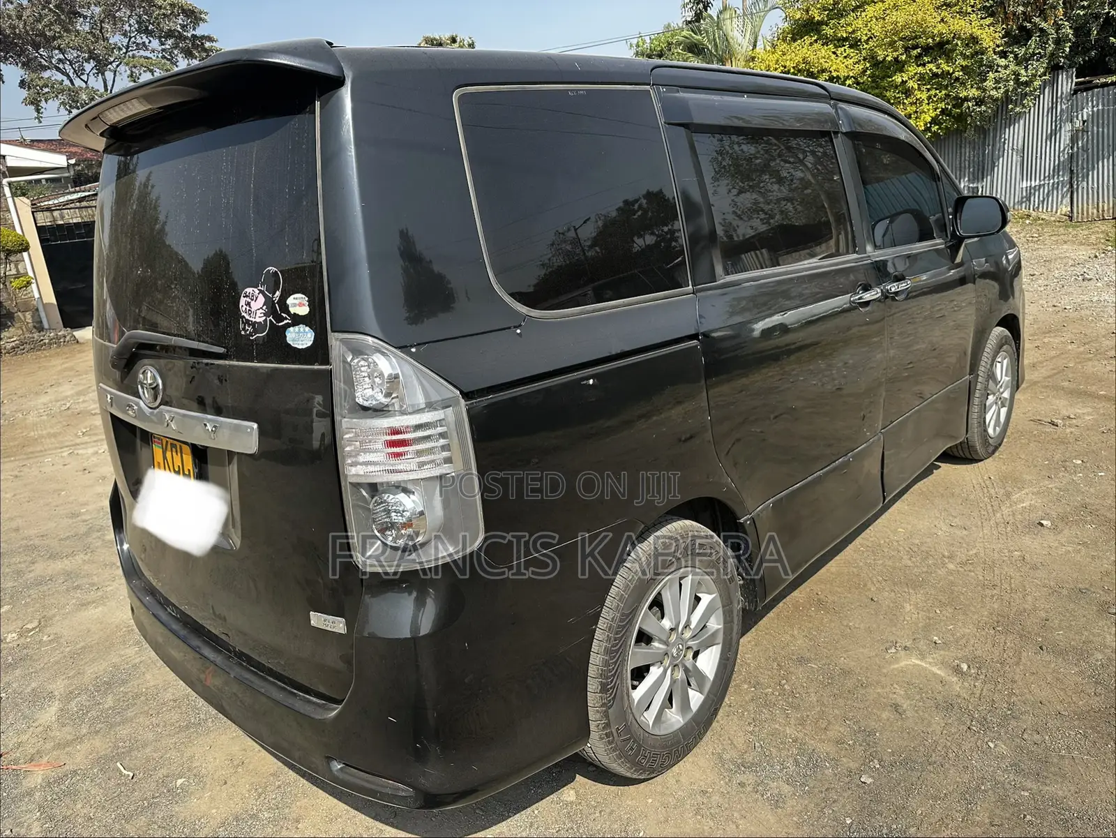 Toyota Noah 2010 Black
