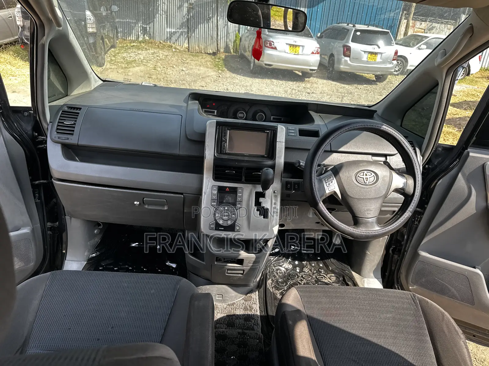 Toyota Noah 2010 Black
