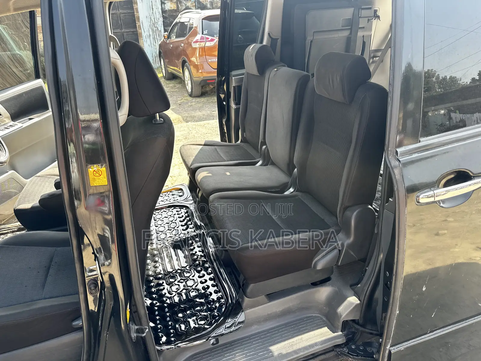 Toyota Noah 2010 Black