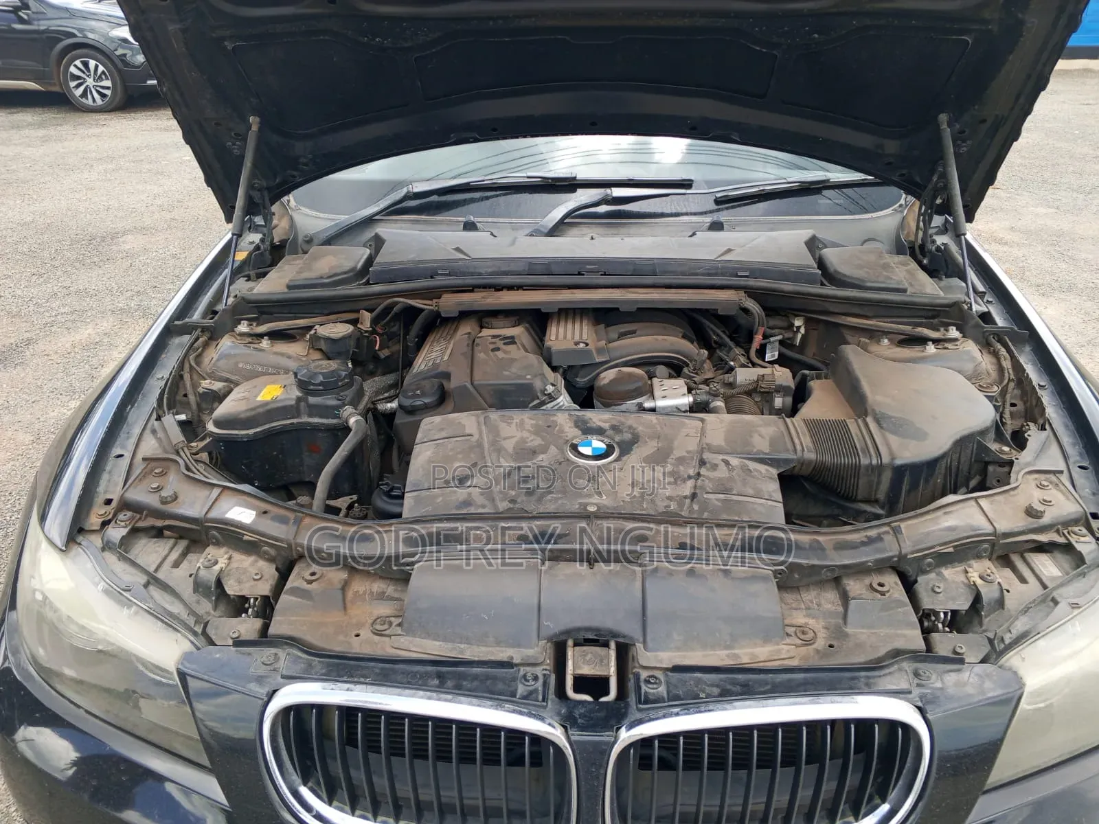 BMW 320i 2010 Black