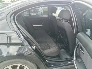 BMW 320i 2010 Black