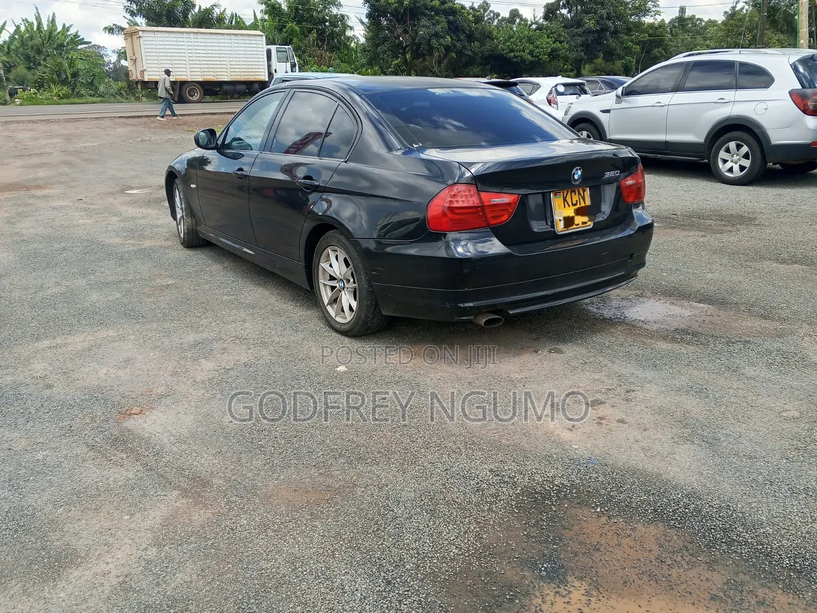 BMW 320i 2010 Black