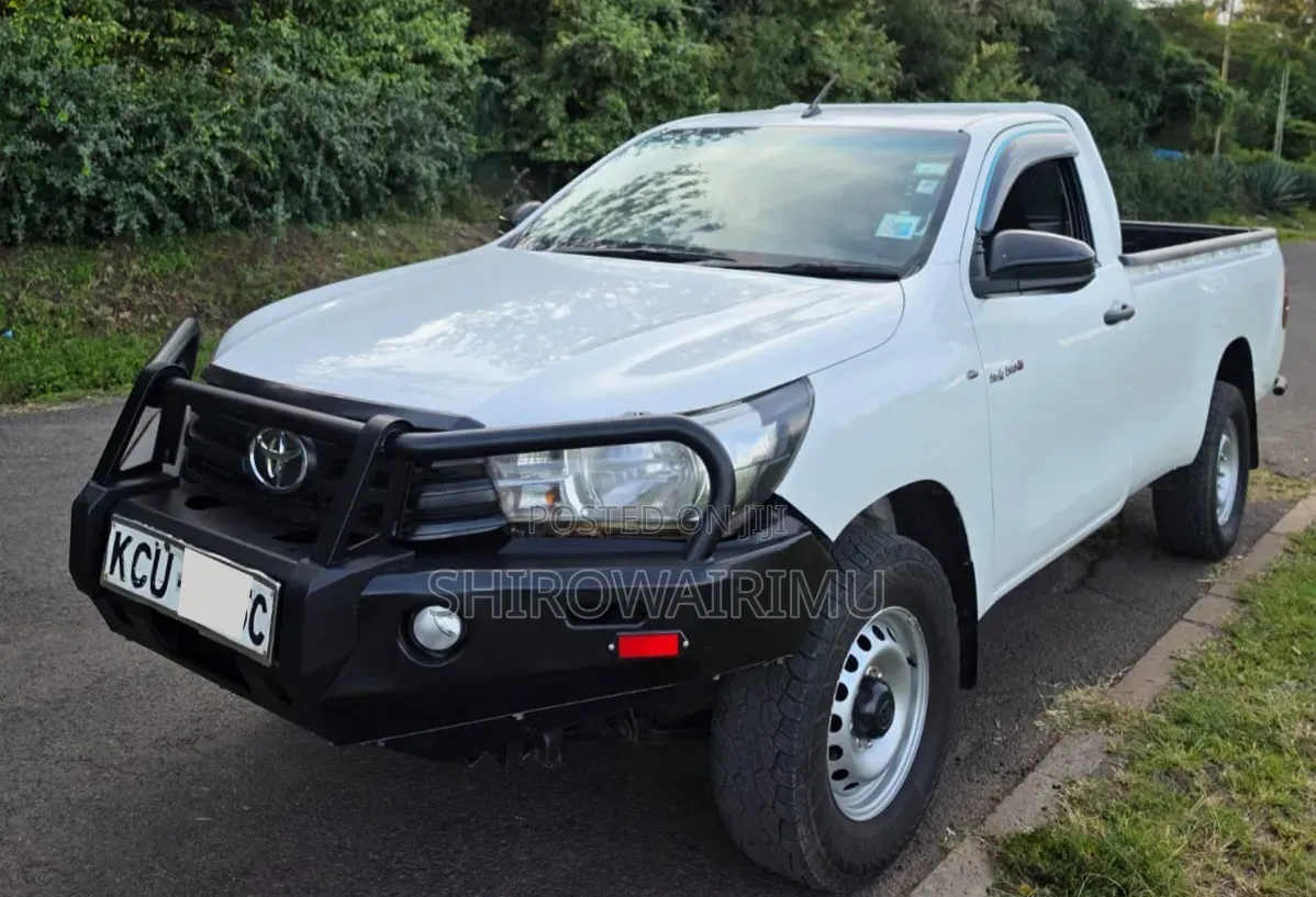 Toyota Hilux 2019 Off white