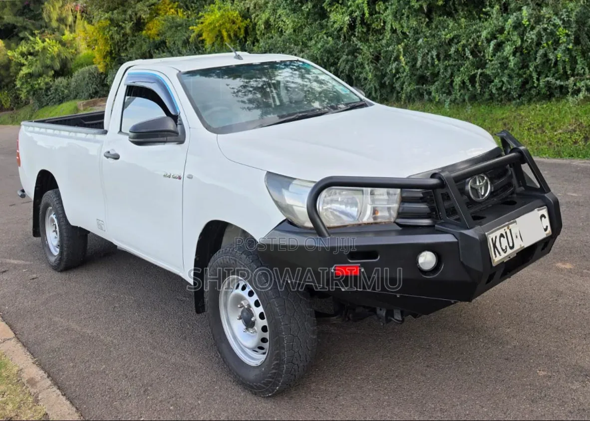 Toyota Hilux 2019 Off white
