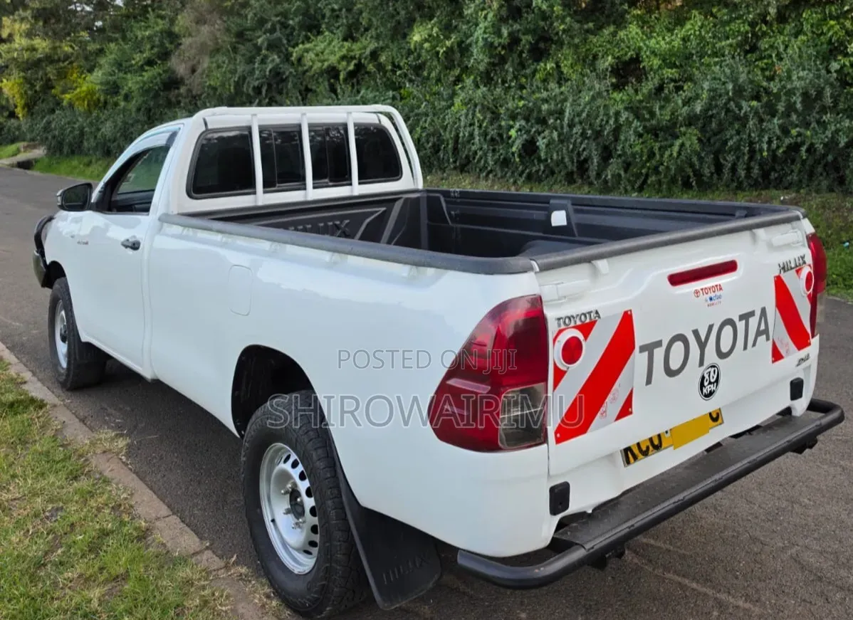 Toyota Hilux 2019 Off white