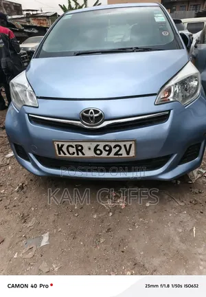 Toyota Ractis 2011 Blue