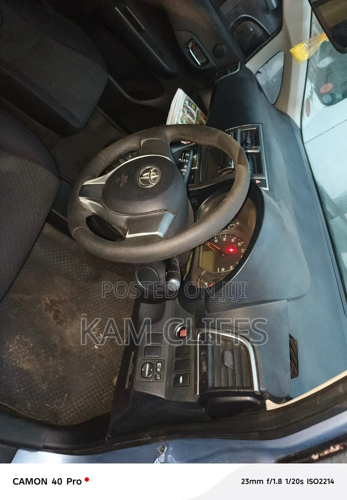 Toyota Ractis 2011 Blue